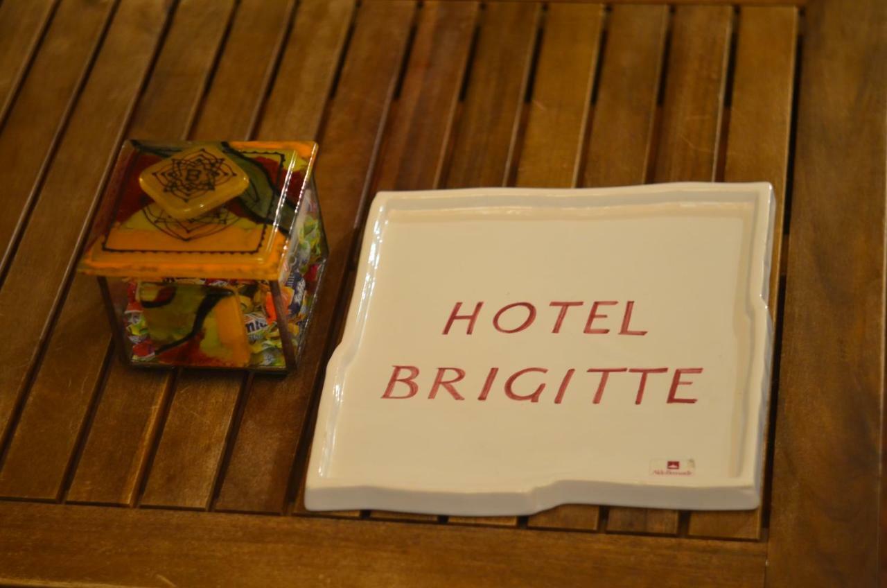 Отель Brigitte Сигнахи Экстерьер фото